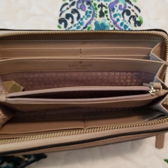 Kate Spade Chester Street Neda Wallet - Picture 3 of 4